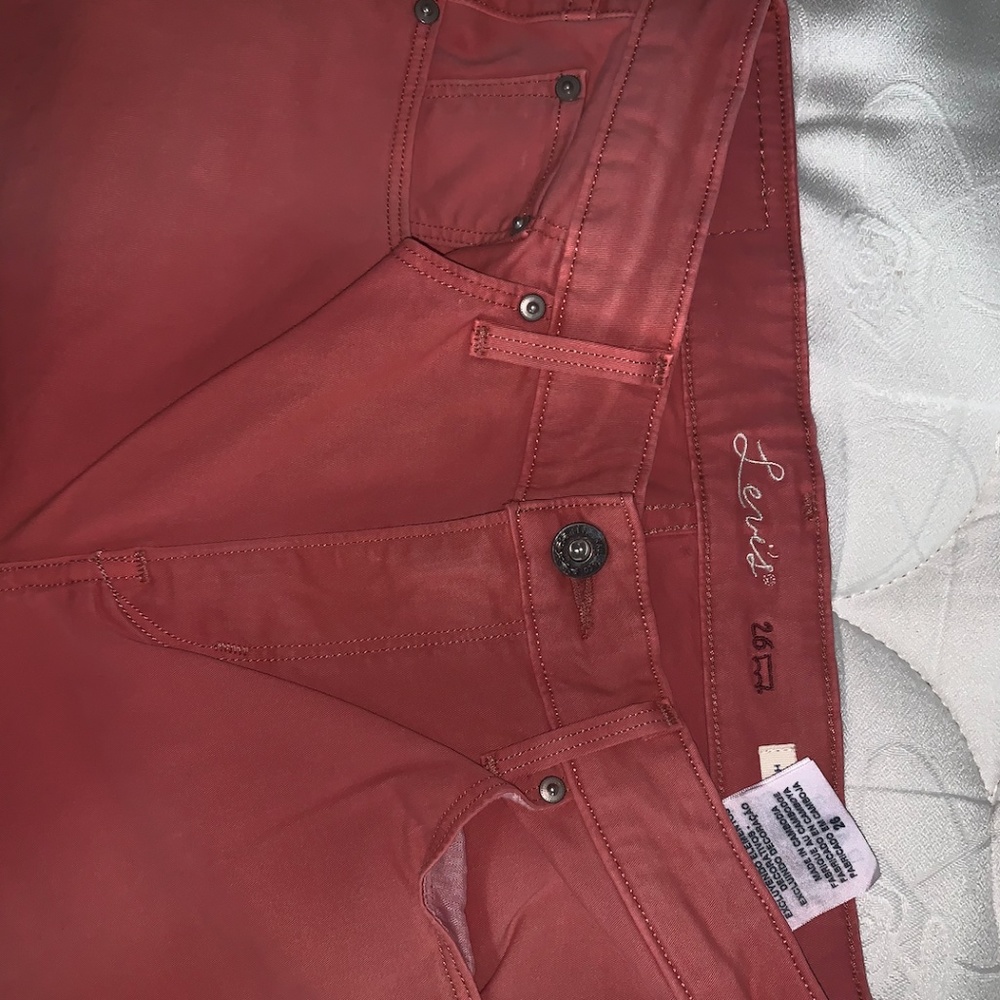 NEW LEVIS JEANS (26) (SMALL) (PINK/SALMON)